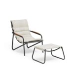 كرسي سيجنتشر المودرن مع بوف - The Metal Signature Chair with Pouf