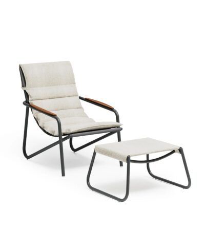 كرسي سيجنتشر المودرن مع بوف - The Metal Signature Chair with Pouf